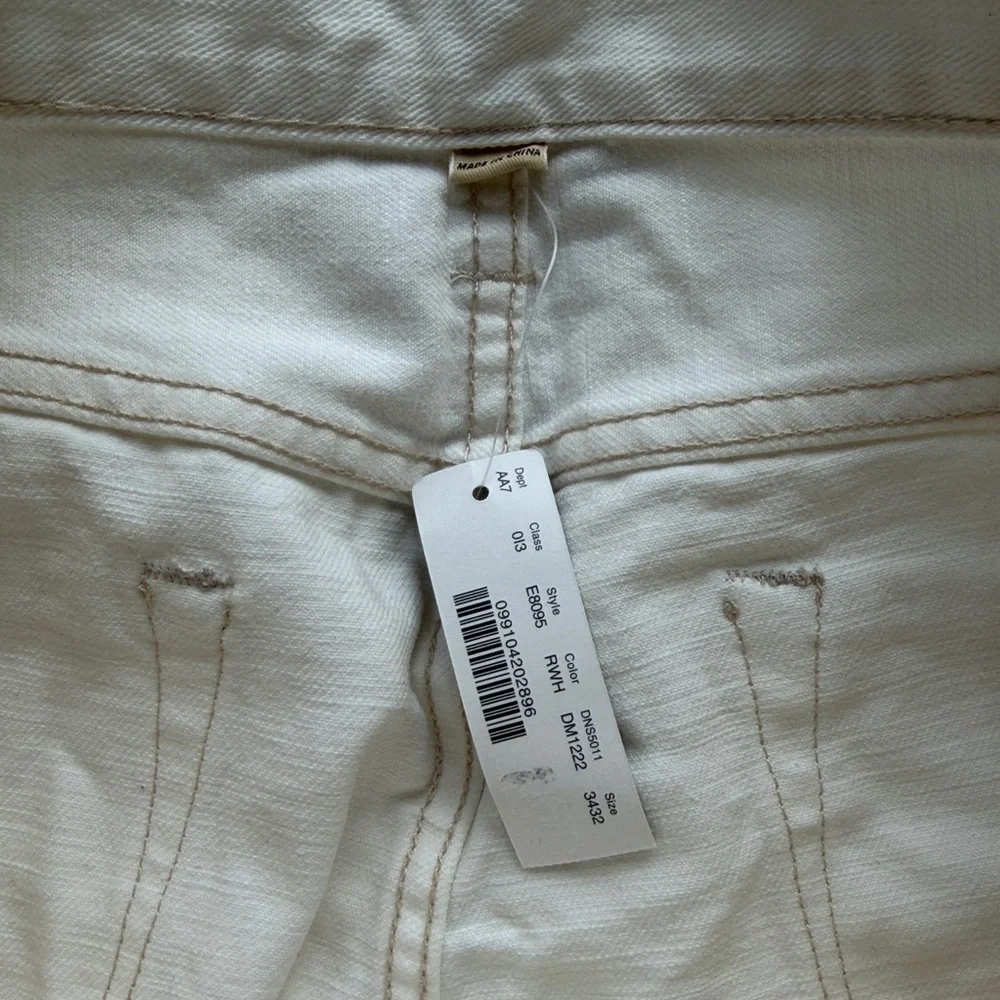NWT J.Crew 770 Straight-fit jean in rinsed white size 34x32